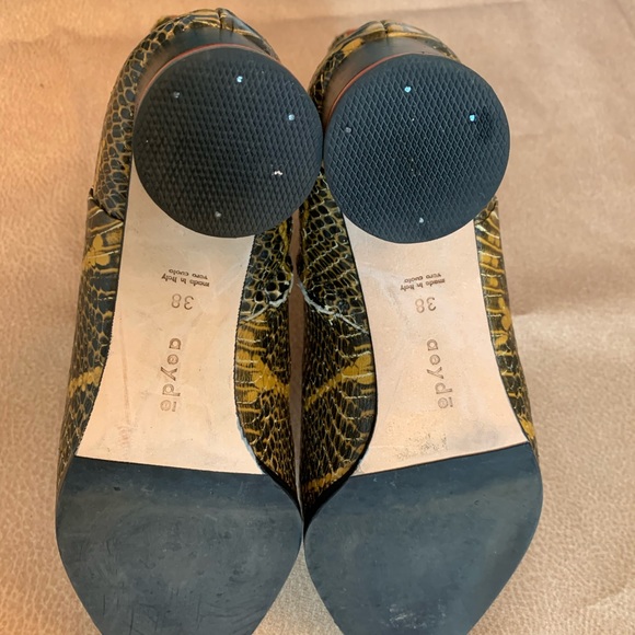 Aeyde leather ankle boots in python print - Picture 5 of 5